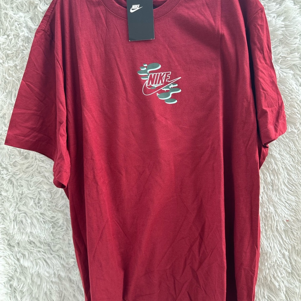 New Nike Men's Graphic Tee Short Sleeve